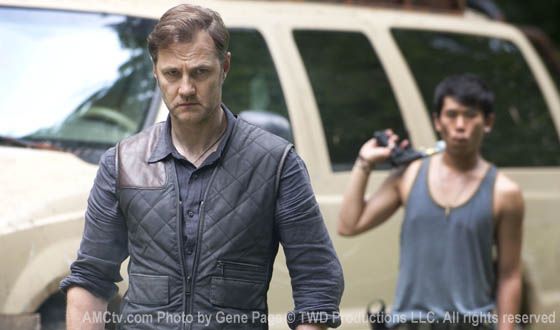 twd-s3-first-look-governor-560.jpg