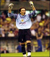 080404ntx_guillermo_ochoa_3.png