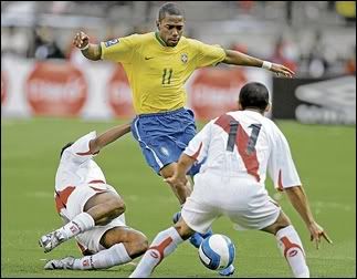 robinho-peru.jpg