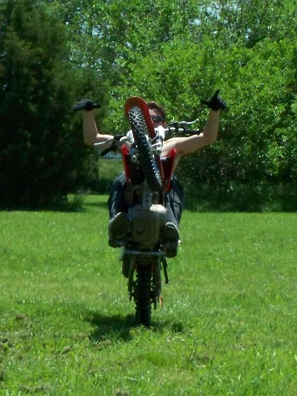 XR80-no-handed-wheelie.jpg