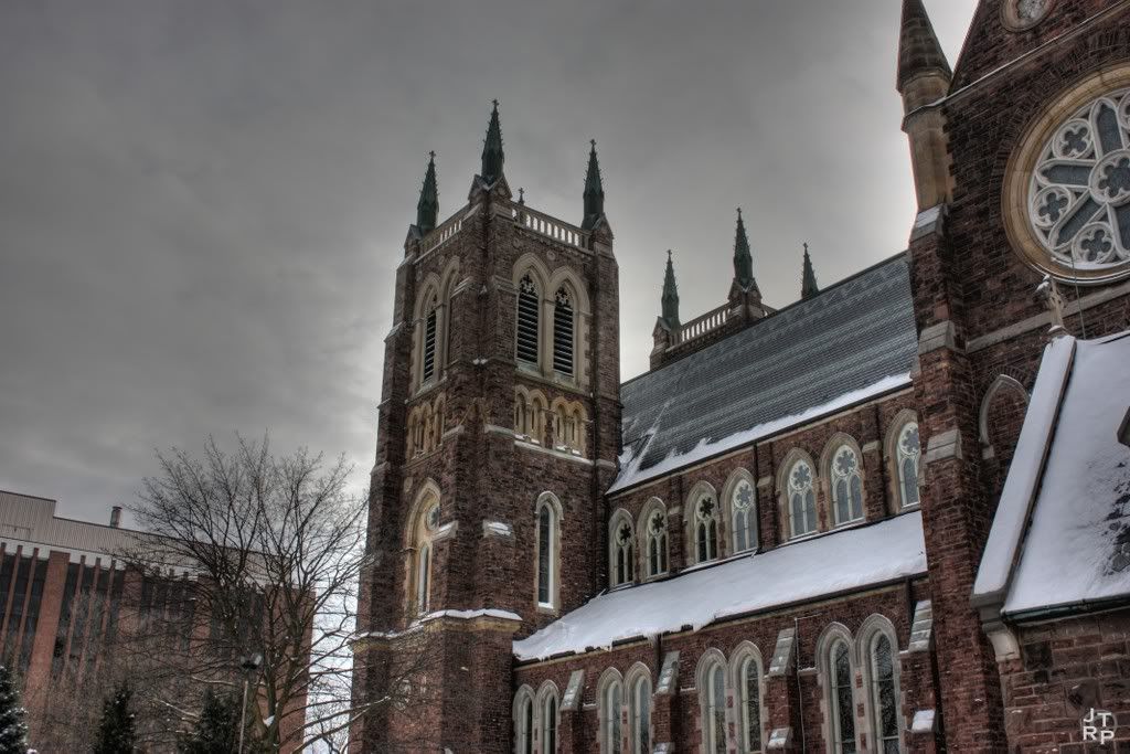 IMAGE: http://i110.photobucket.com/albums/n81/GTP_MuNkY/Photography/HDR/IMG_1212_0_1.jpg