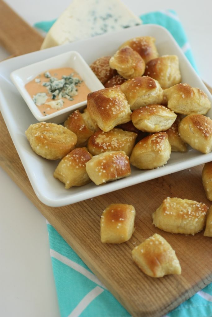 pretzel bites with buffalo blue cheese dipping sauce