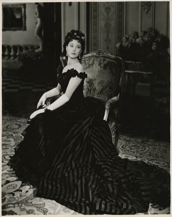 http://i110.photobucket.com/albums/n83/extranuance/Vivien%20Leigh/vivianleigh3.jpg