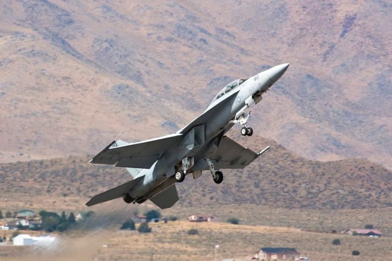 IMAGE: http://i110.photobucket.com/albums/n88/kdrozd52/2010%20Air%20Races/AirRace8276sml.jpg