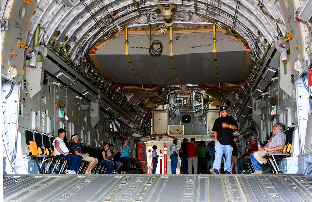 IMAGE: http://i110.photobucket.com/albums/n88/kdrozd52/2010%20Air%20Races/AirRace8724sml.jpg