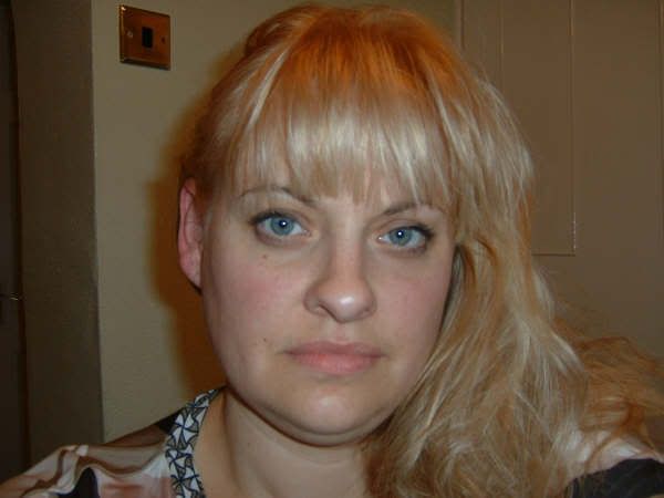 blondedrunkme002.jpg