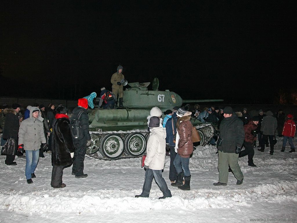 Танк Т-34 окружен