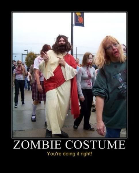 http://i110.photobucket.com/albums/n92/1pagelane/zombiecostume.jpg