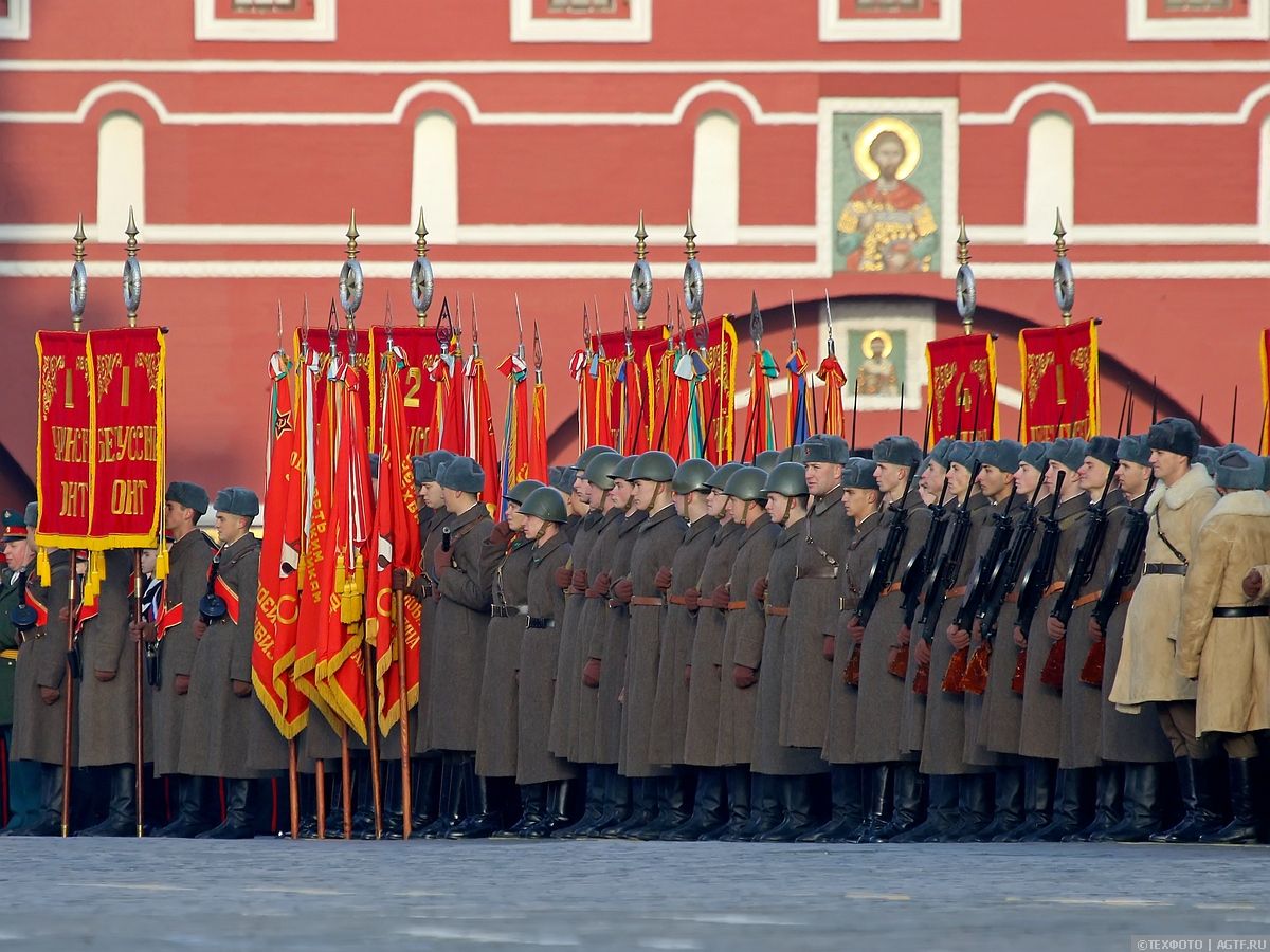 Мероприятия в Москве 7 ноября 2018 года на Красной площади в Москве: военный парад 1941 года